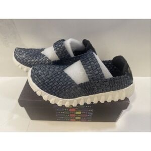 Bernie Mev New York Navy Shimmer Kids Size 35 US 4 NIB BM8